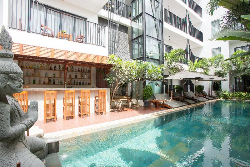 The Thirdfold Residence Ciudad de Siem Riep Exterior foto The hotel's pool