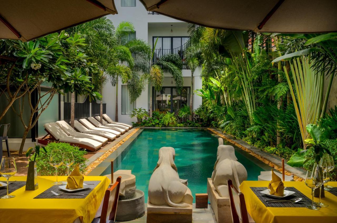 The Thirdfold Residence Ciudad de Siem Riep Exterior foto The hotel's pool